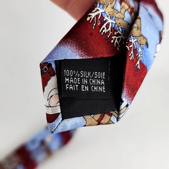 Jingle Bells Men’s  Novelty Fun Christmas Tie Santa Reindeers Blue Red 100% Silk - Picture 7 of 8